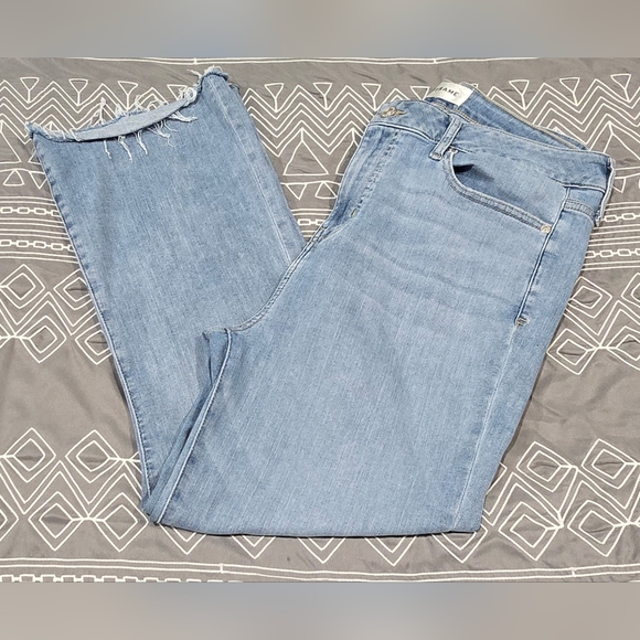 Frame Denim Denim - FRAME High Waisted Flare Raw Hem Jeans Size 32